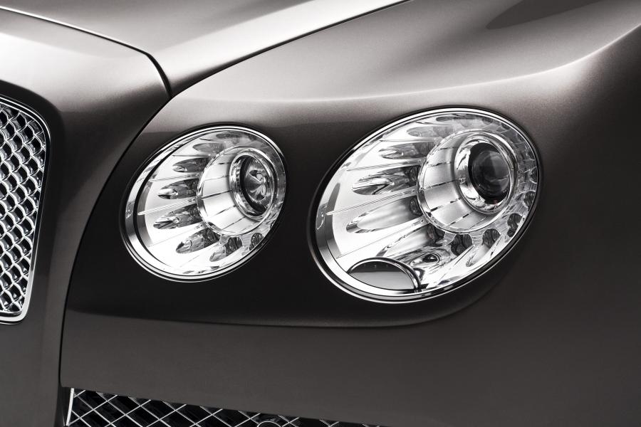 Детали экстерьера Bentley Flying Spur 2013 года  (фото 12 из 33)